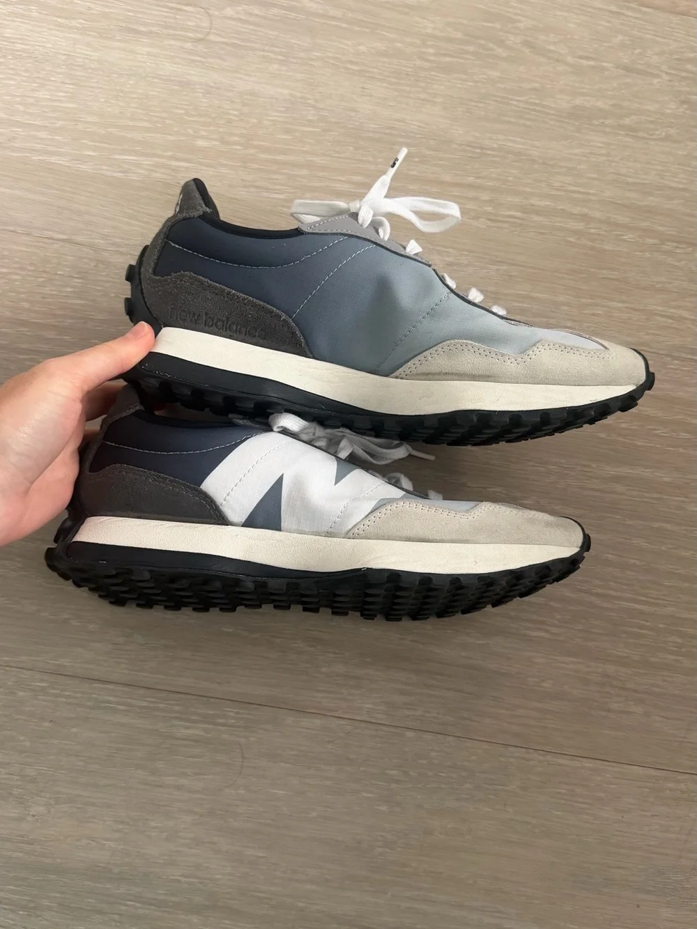 New Balance x Figs 327 ombré shoes - Picture 6 of 7